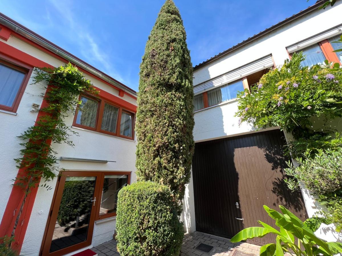 Haus Pia Executive Suites Friedrichshafen Exterior photo